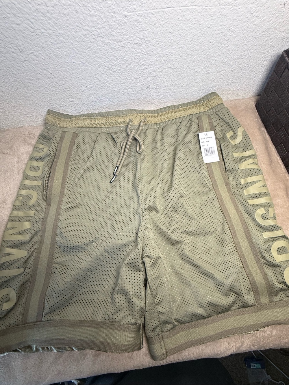 Originals- olive-green mesh athletic short